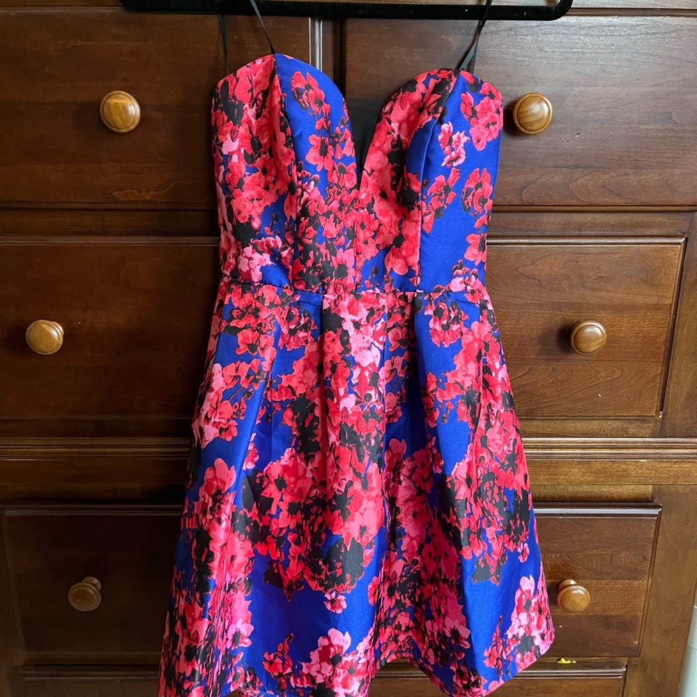 B. Darlin Blue Pink Floral Homecoming Short Dress size 3/4